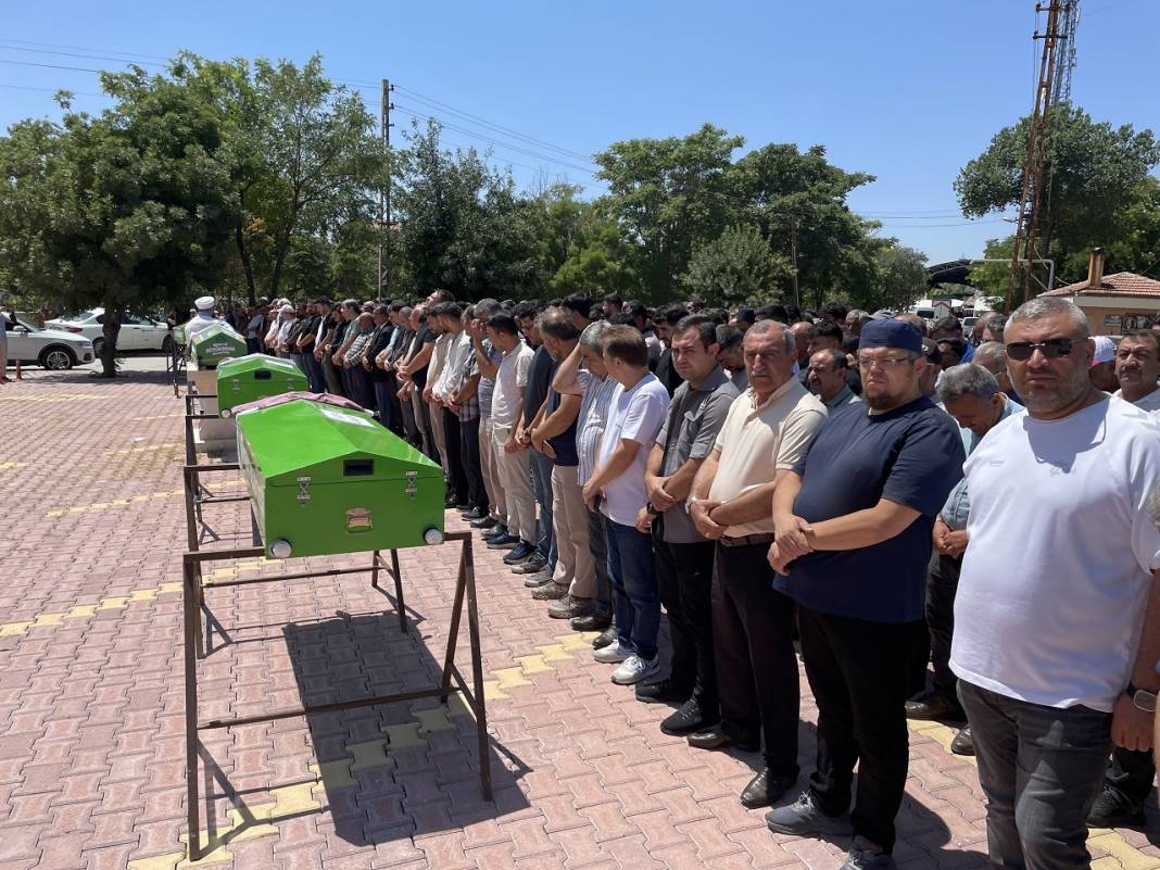 Konya-Antalya yolundaki yasa boğan kazada, 5 kişiye en acı veda! 5